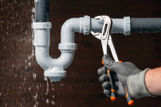 Professional Pipe Repair technician working in Eaton Rapids, MI